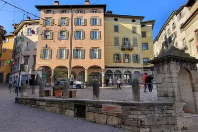 [near Funicolar] Bergamo Alta Design House 2