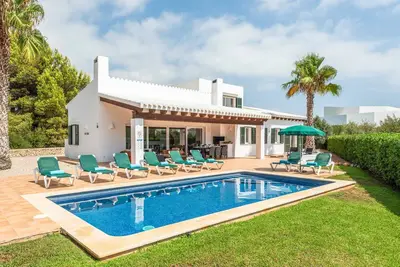 Image de Bini Rosa - Cinq Chambres Villa, Couchages 10