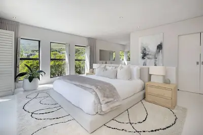 Image de Hout Bay Villa - Trois Chambres Maison, Couchages 8