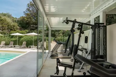 Image de Luxury Apartment Pool-Gym-Sauna-Private Parking