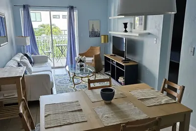 Image de Cozy Key Biscayne Retreat