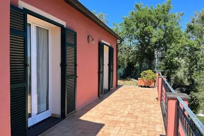 Image de Silvia's garden apartment in villa