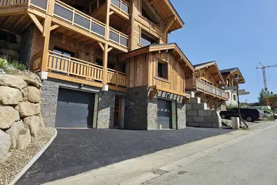Image de Charmant bas de Chalet, vu sur les Montagnes