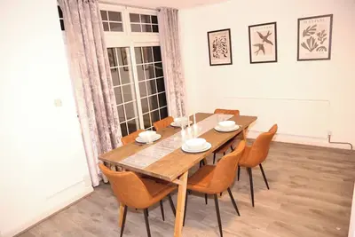 Image de Star London Golders Rise Luxury 4-Bed Oasis with Garden