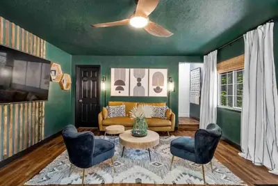 Image de Compass North! A Boho Bungalow • Fast Wi-Fi • A/C