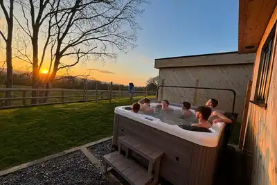 Image de Résidence-Supérieure-Salle de bain privée séparée-Vue sur la campagne-Inc Hot. . .
