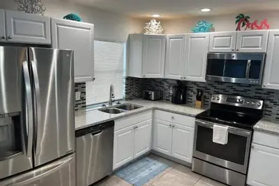 Image de Cheerful 3 Bedroom Villa with Pool and Hot Tub