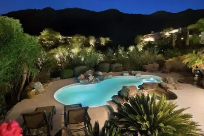 Image de Grand Hillside Retreat