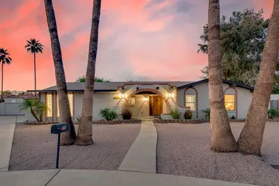 Image de Cozy Hideaway with Pool, Hot Tub and Huge Yard