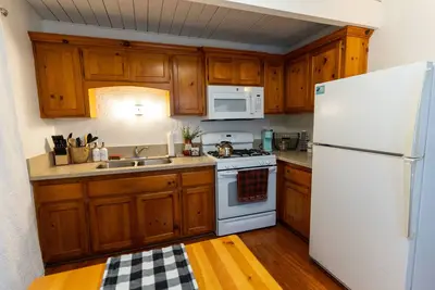 Image de Cozy cabin in Big Bear City. Welcome to Harvest Haven, pet friendly!
