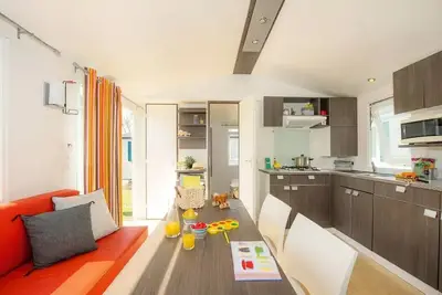 Image de Mobil-home | Classic | 3 Ch. | 6 Pers. | Terrasse surélevée