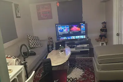 Image de Two bedroom basement for short rent and well furnished, clean with WiFi