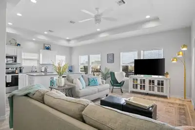 Image de Low Cleaning Fee, Pet Friendly, Fenced Yard, and Screened Porch!