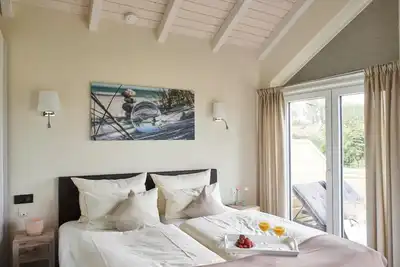 Image de Ihr 5 Sterne Luxus Wellnesshaus Wellenreiter\" Bietet auf ca