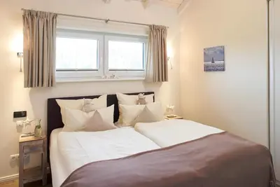 Image de Ihr 5 Sterne Luxus Wellnesshaus Seemannskoje\" Bietet auf ca