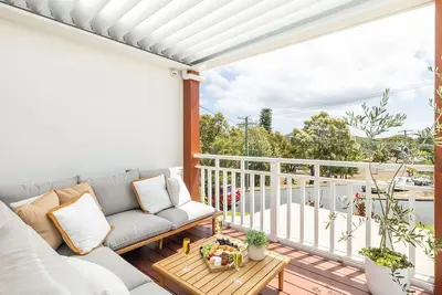 Image de Compass Rose, 95 Ronald Avenue- Wifi, Aircon, Boat Parking, Linen