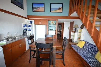 Image de Waterfront condo with stunning views in Glen Arbor. Air conditioning.