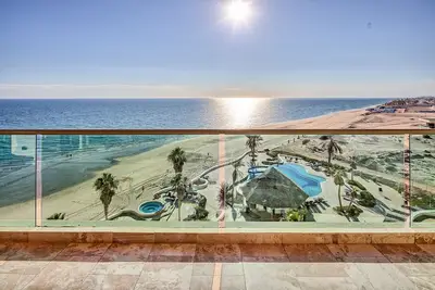 Image de La Vida Fina: Beachview, pool, and beach access from this luxury Tessoro unit