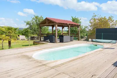 Image de Convivialité et détente amusement et dépaysement en Bourgogne