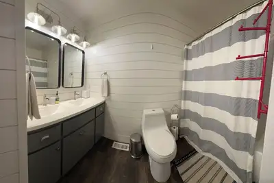 Image de Peaceful Country Getaway with Pool, Hot Tub, and Large Yard