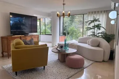 Image de New Listing! Luxury & Comfort Apartment in El Poblado, Medellin.