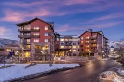 Image de Presidential Unit at a World Class Ski Resort\n
