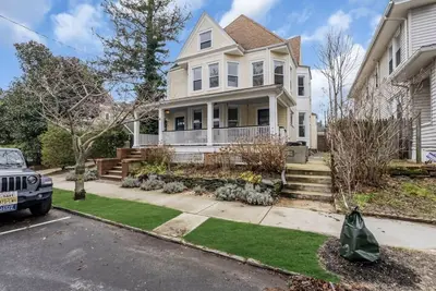 Image de The Ultimate Beach House. Two blocks from Asbury Park beach! Dog-friendly.