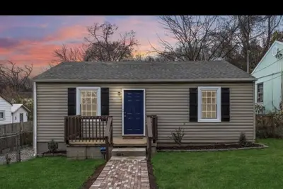 Image de Seasonally Discounted Home near Downtown Knoxville