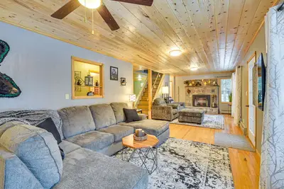 Image de Charming Butternut Lake Getaway w/ Deck & Dock!
