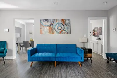 Image de Renovated 5br in Old Mt. Pleasant