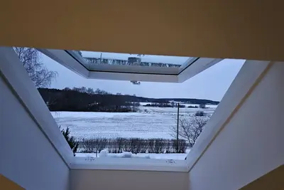Image de Attic Floor With Views Over Fields and sea