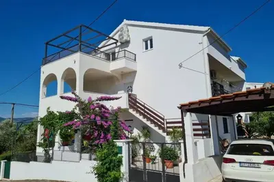 Image de Apartment Ivica - Three Bedroom Apartment with Terrace