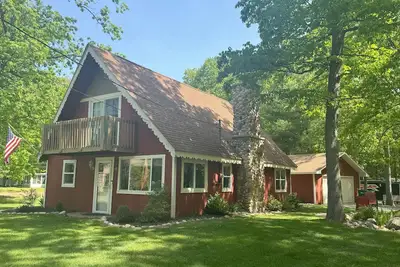 Image de Cozy lake retreat with great views of Houghton Lake. Close to Orv trails.