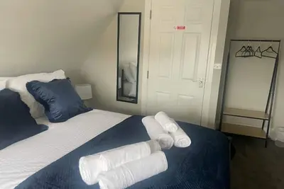 Image de Fern House-2bed House, with free parking in town!