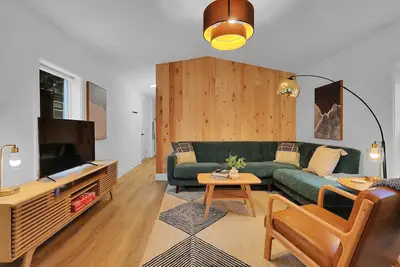 Image de Modern Cabin (Sequoia)