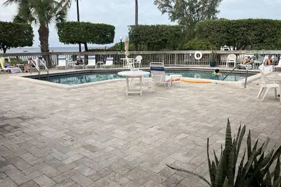 Image de Resort, New Remodel, Sleeps 8, with Boat Slip, Dock Heated pool, Fully Furnished