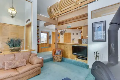 Image de Angel Fire Condo w/ Mountain View < 1 Mi to Slopes