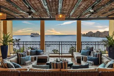 Image de 15% Off -Deluxe 4bd Ph in Private Oceanview Resort in Cabo, Five-Star Service