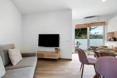 Image de Appartement de vacances « Flamboyan 2 » avec balcon, Wi-Fi et climatisation