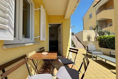 Image de Appartement d'une chambre avec la terrasse Cizici, Krk (A-22046-a)