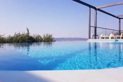 Image de Villa Arres (V0032-K1) - Kastel Stari