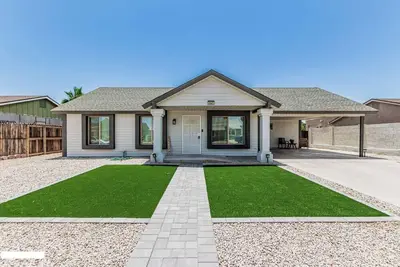 Image de Close to Camelback Ranch, StateFarm Stadium, Westgate, and Event-Concert Venues