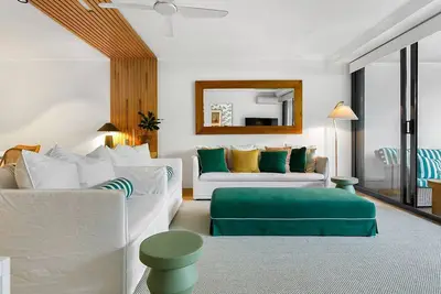 Image de 3 Sunshine Central - Sophisticated Apartment