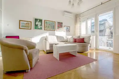 One bedroom apartment with terrace and park view