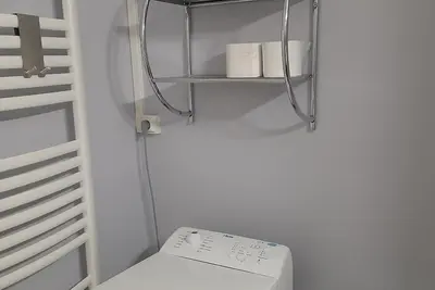 Image de Joli Studio Au Calme Vue Sur L Adouravec Parking 1ère Ville Thermale