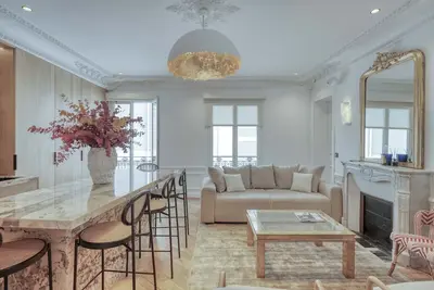 Image de Appartement Montaigne Luxury