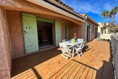 Image de Villa climatisée avec parking privé