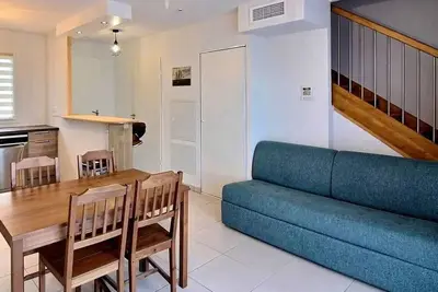 Image de Spacieux appartement climatisé avec parking privé