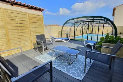 Image de Villa avec piscine à 10 min des plages.