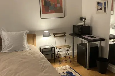 Image de Grand confort, Paris Centre à 2 mn du métro, salle de bain privée, Wc privés